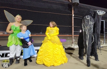 costumes-3